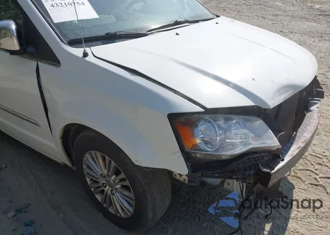 2015 Chrysler Town & Country Touring-L из США, поврежденный, VIN 2C4RC1CG4FR600984